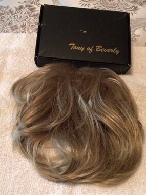 Tony of Beverly Quartette Hairpiece 26T12 (Blonde)